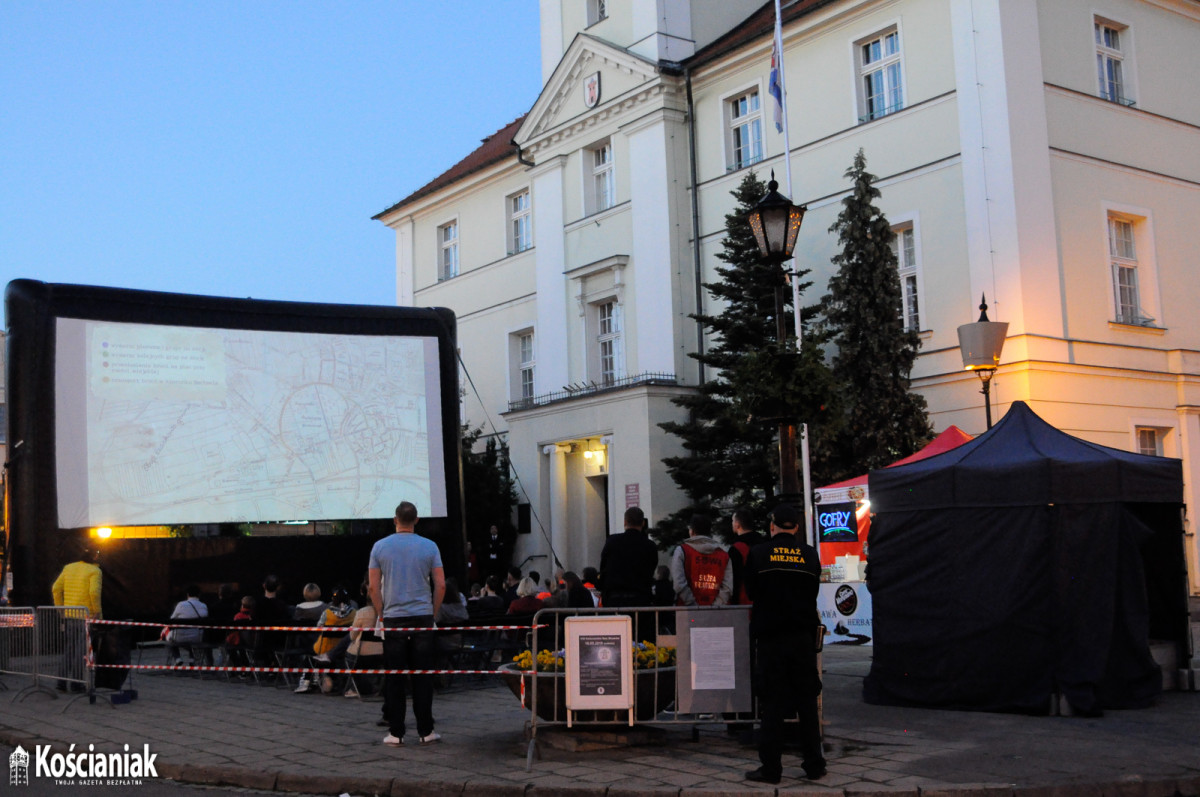 Nocne kino pod gołym niebem