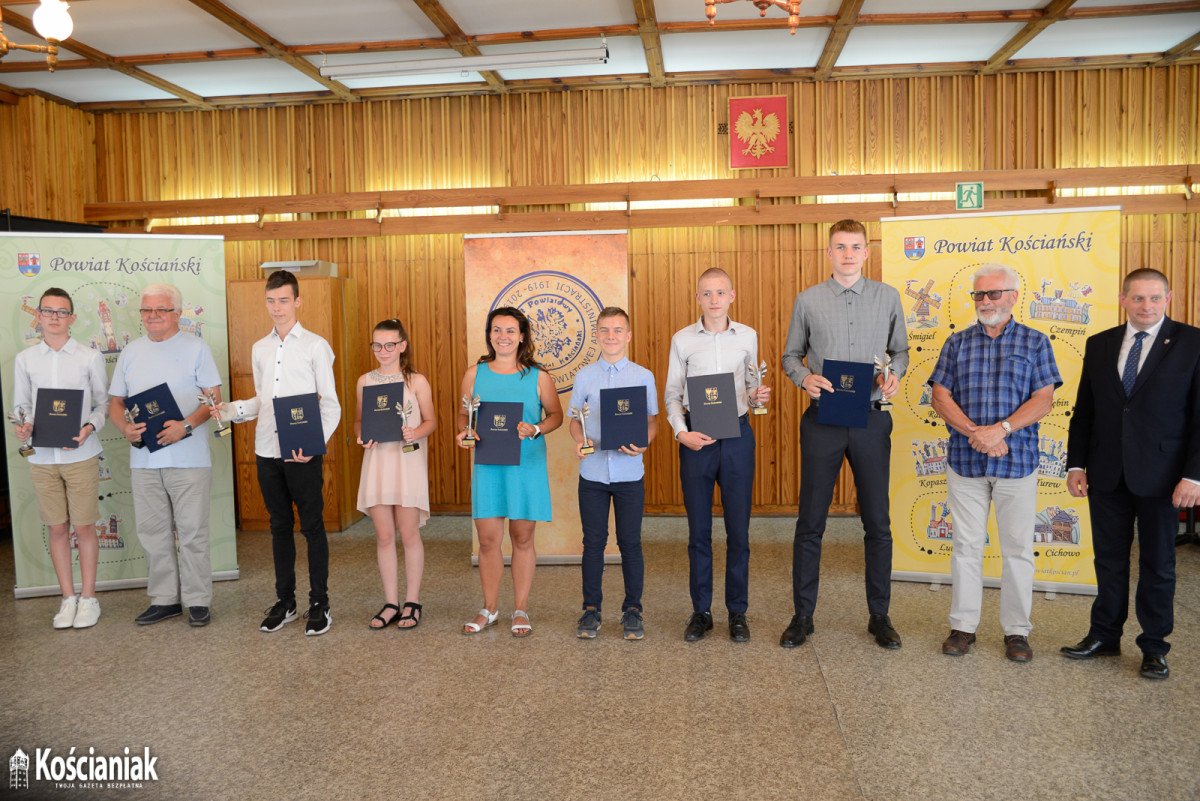 Najlepsi sportowcy powiatu nagrodzeni