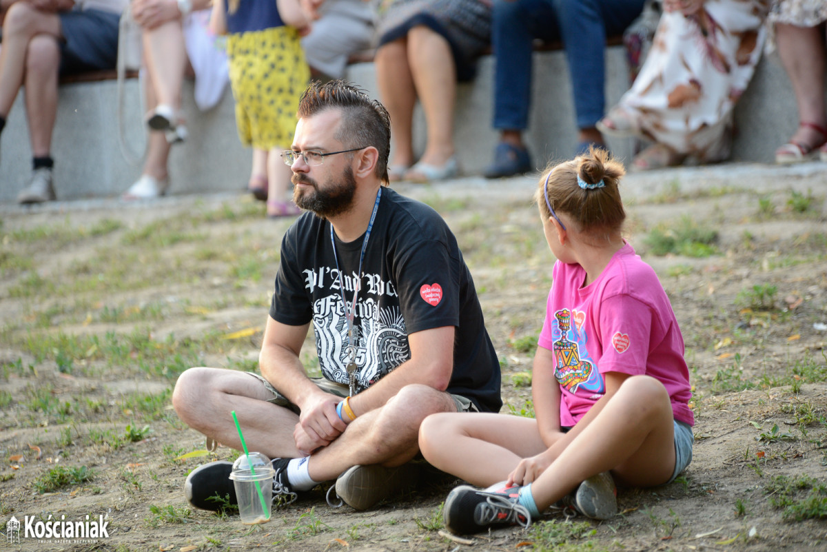 Plenerowy koncert nad Obrą