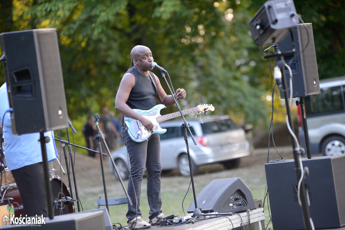 Plenerowy koncert nad Obrą