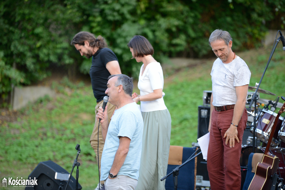 Plenerowy koncert nad Obrą