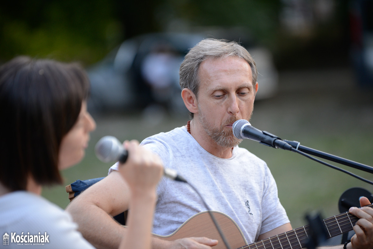 Plenerowy koncert nad Obrą