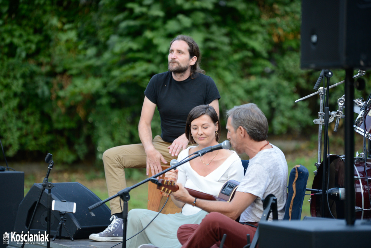 Plenerowy koncert nad Obrą