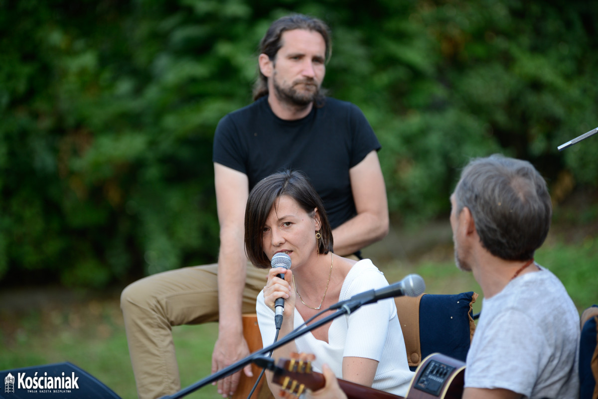 Plenerowy koncert nad Obrą