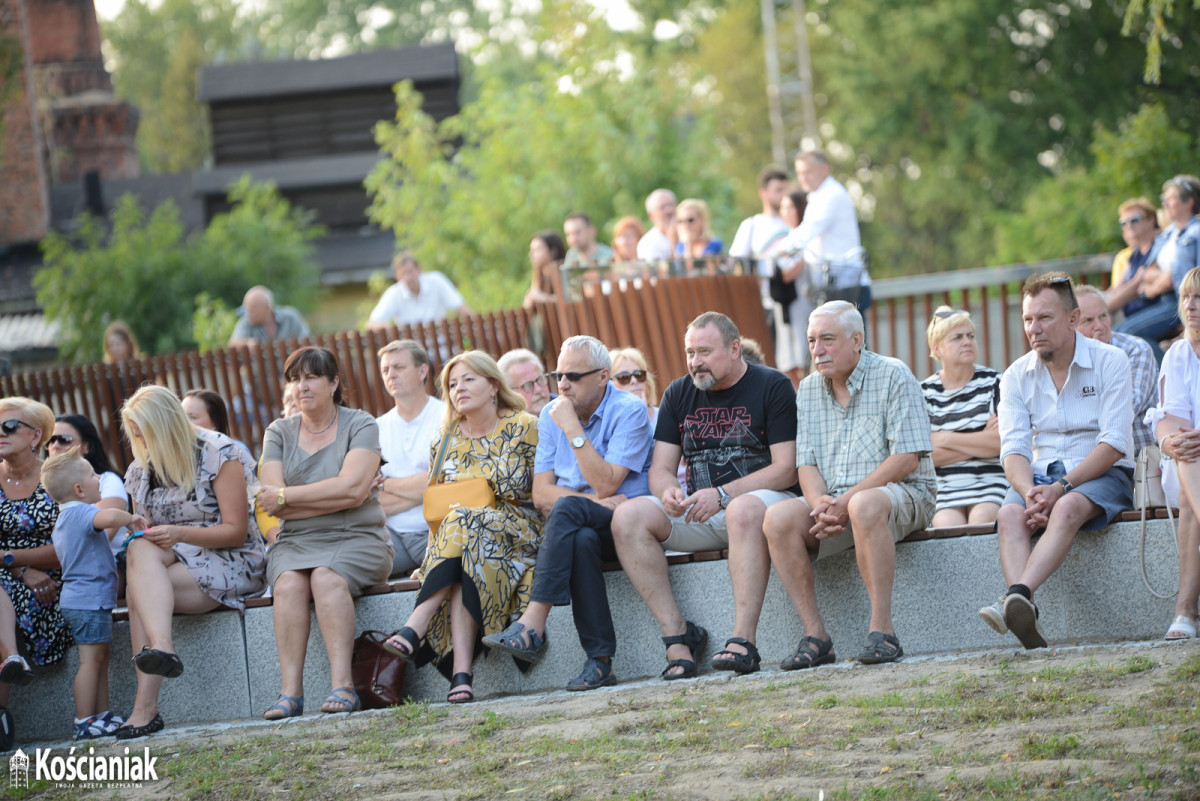 Plenerowy koncert nad Obrą