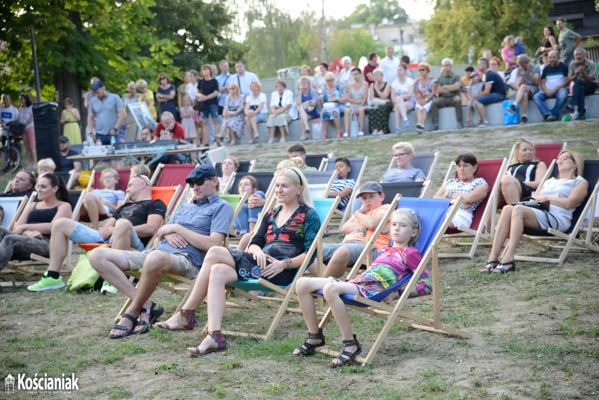 Plenerowy koncert nad Obrą