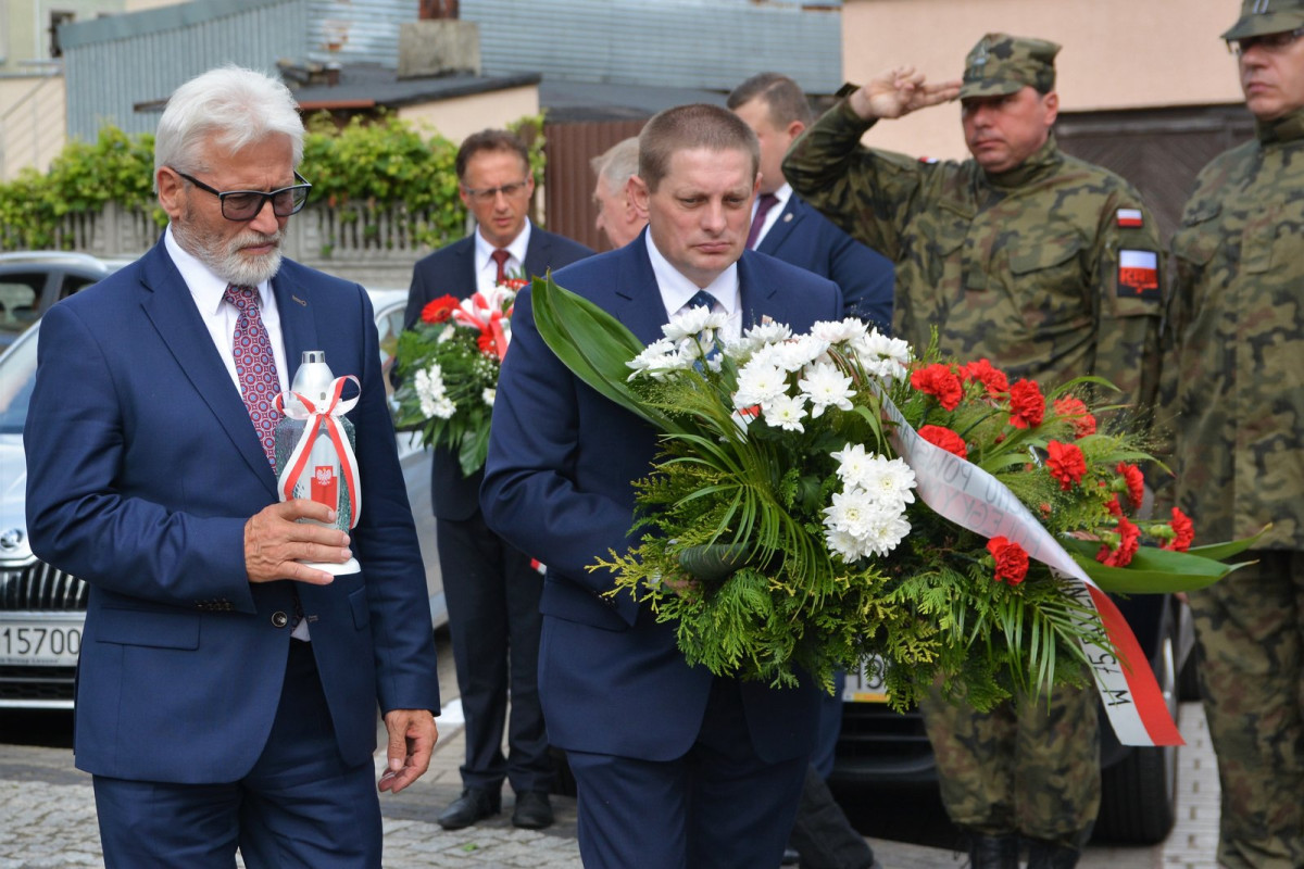 Oddali hołd powstańcom