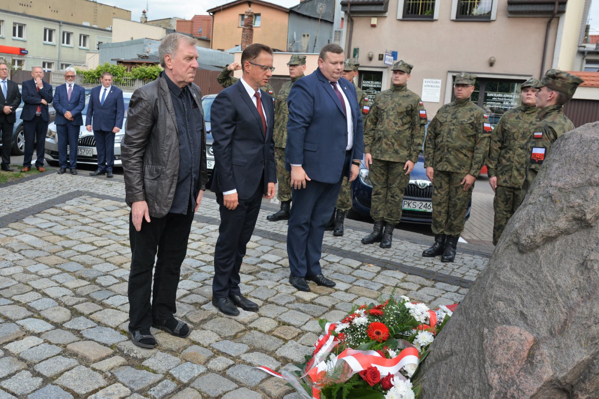 Oddali hołd powstańcom