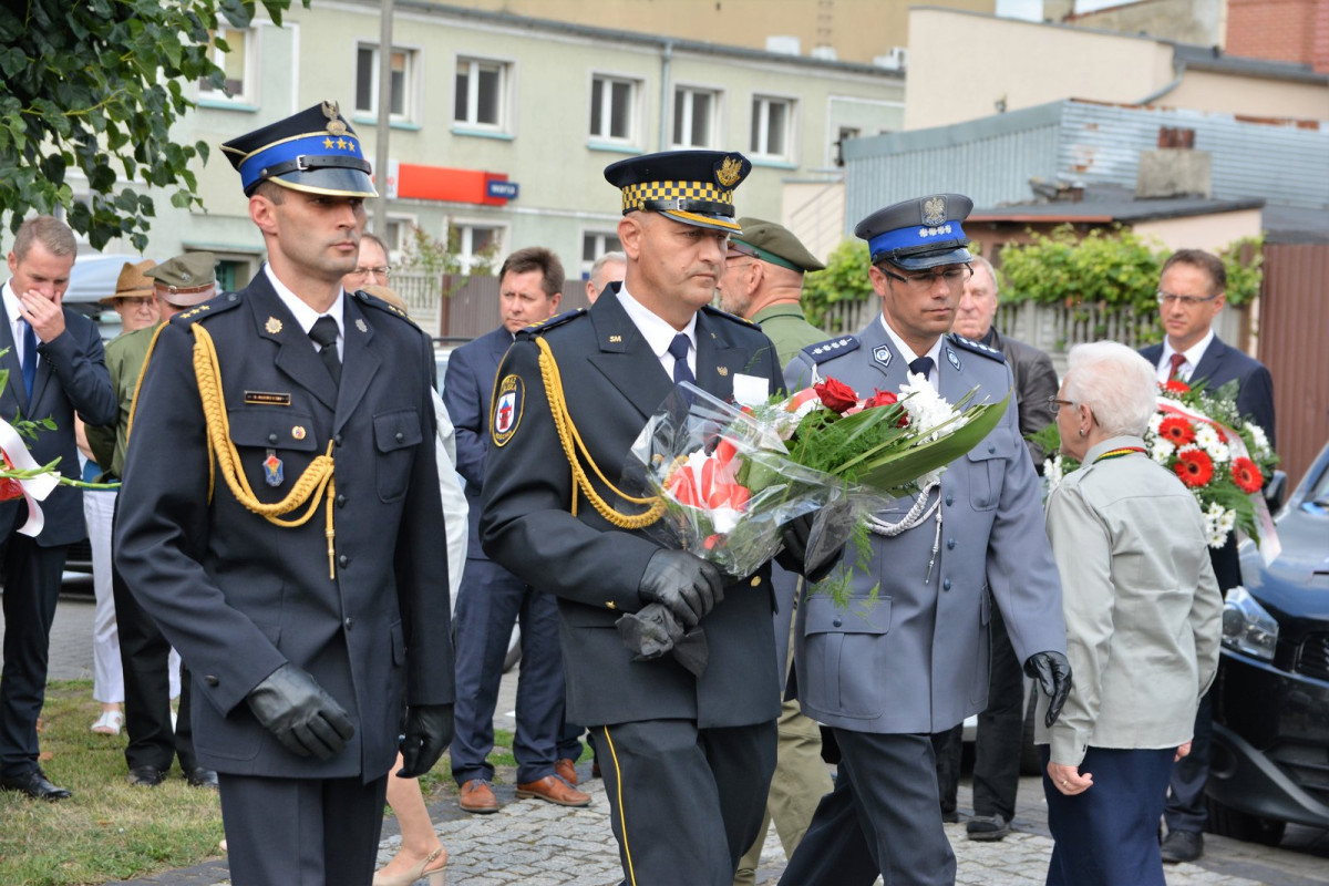 Oddali hołd powstańcom