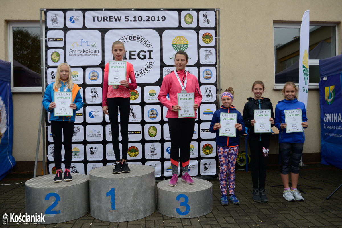 Deszczowe biegi Chłapowskiego w Turwi