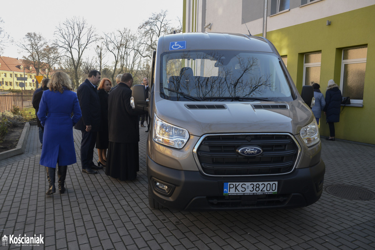 Nowy samochód w Ośrodku Rehabilitacyjnym w Kościanie