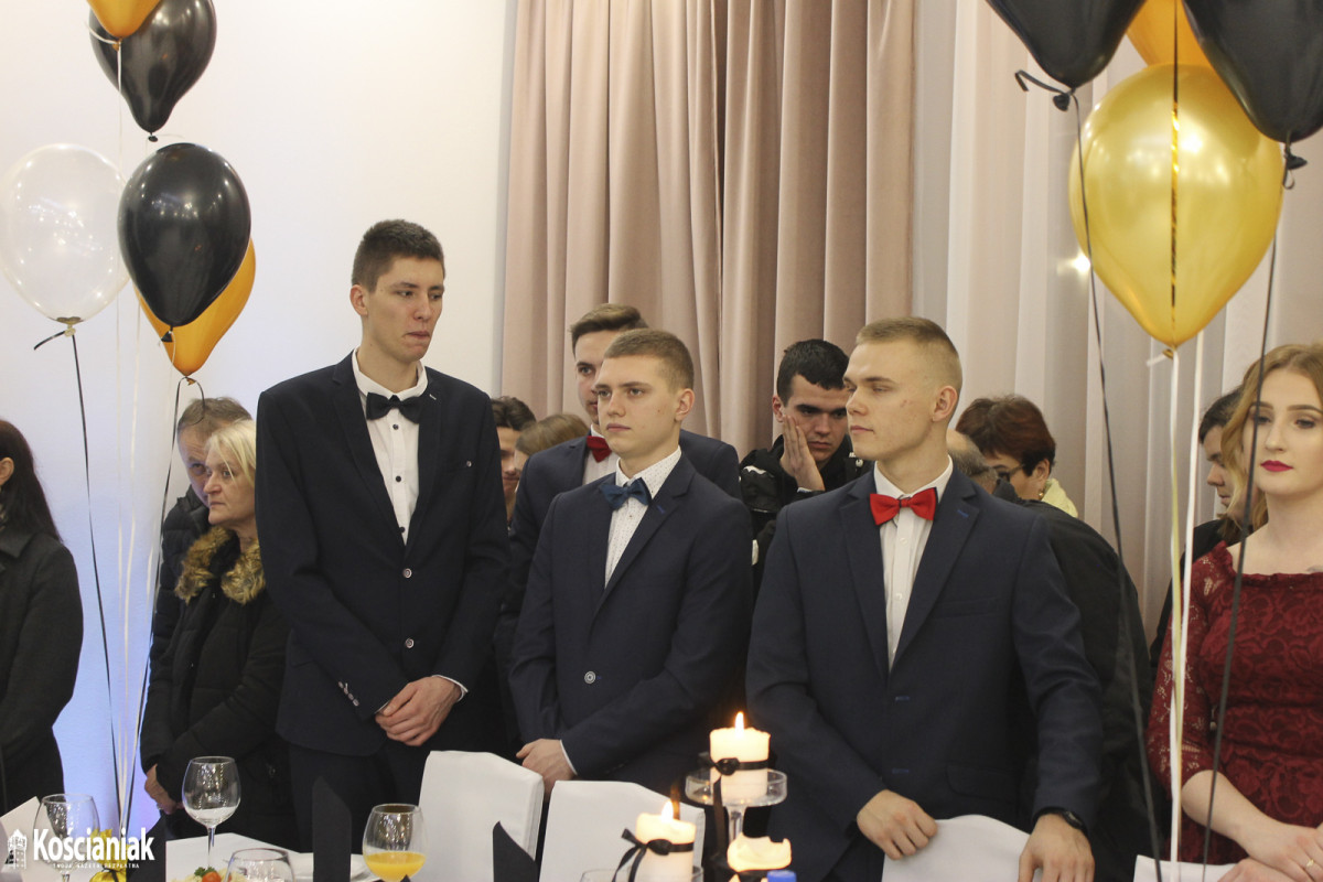 Studniówka w 