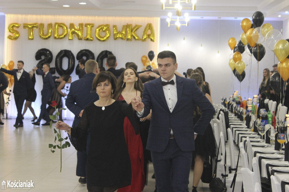 Studniówka w 