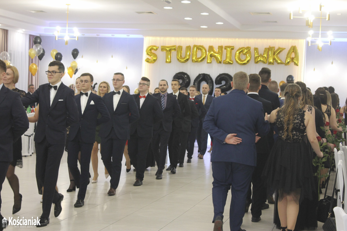 Studniówka w 