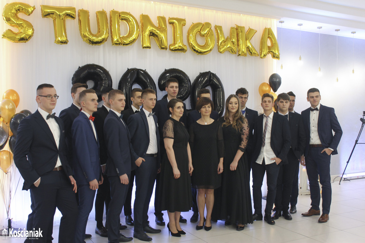 Studniówka w 