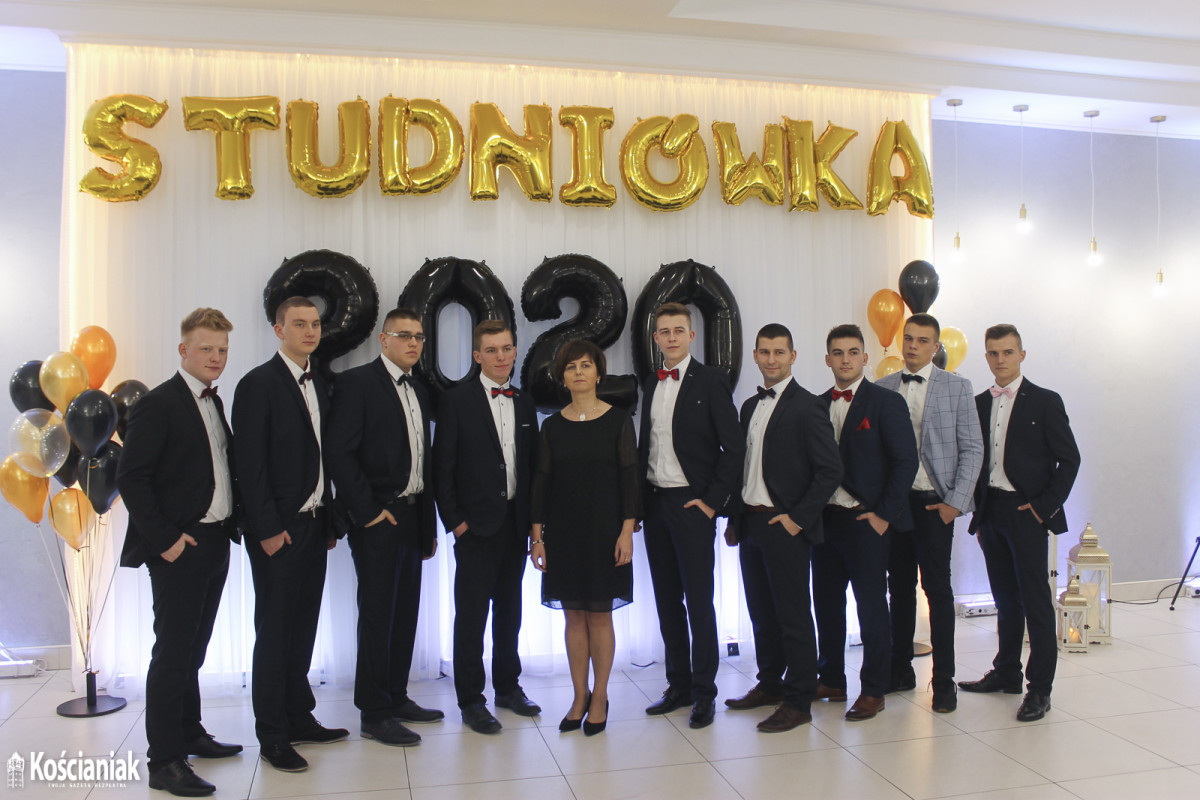 Studniówka w 