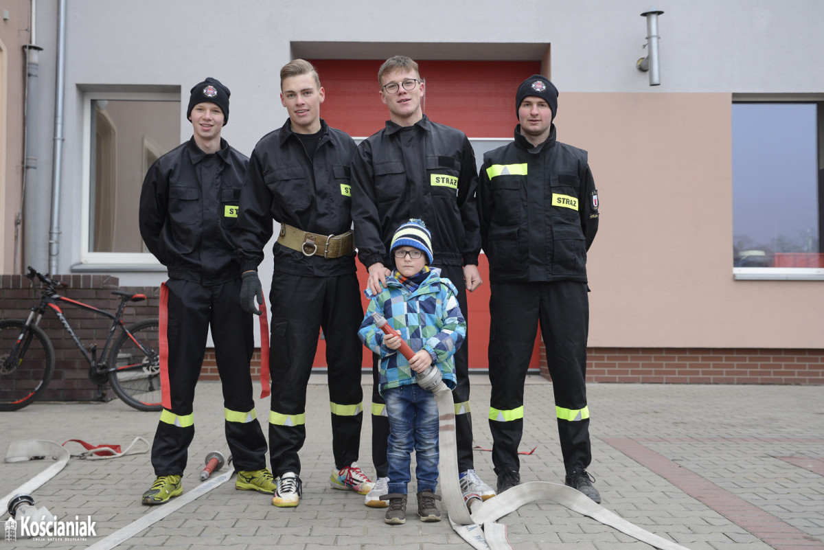 Niedziela ze strażakami i policjantami