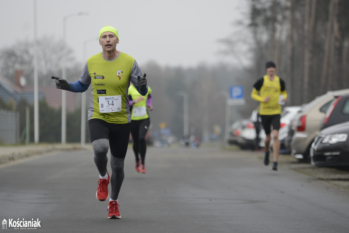Pobiegli w hołdzie powstańcom