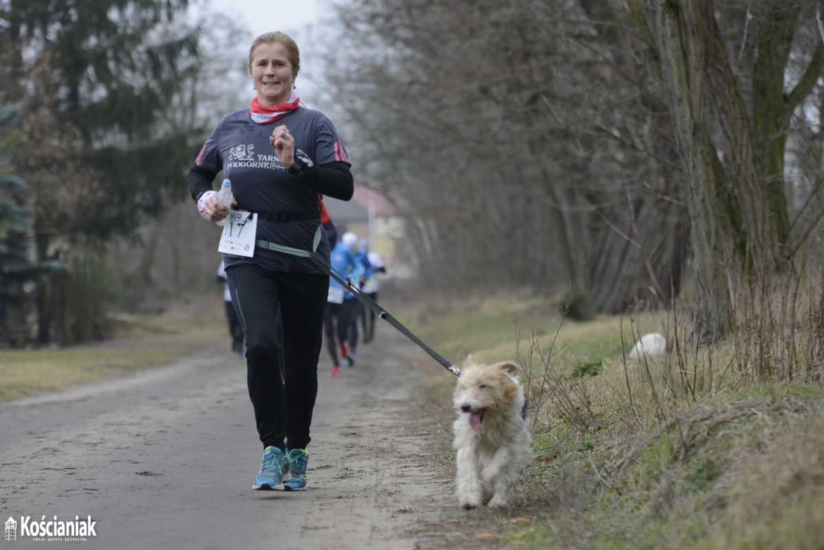 Pobiegli w hołdzie powstańcom