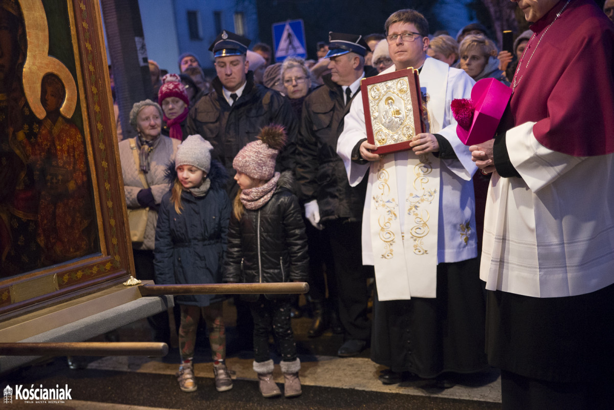 Powitanie obrazu Matki Boskiej w Kościanie