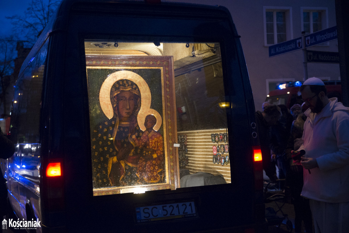 Powitanie obrazu Matki Boskiej w Kościanie