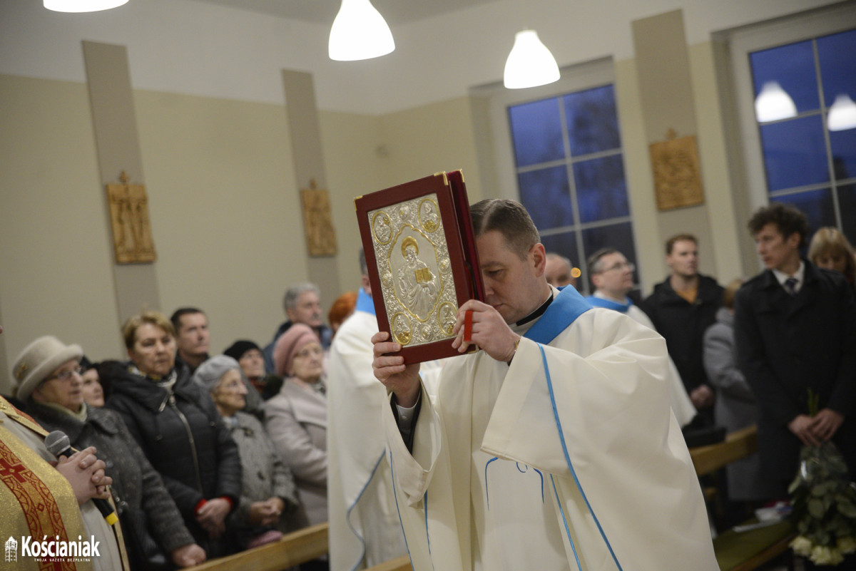 Parafia św. Boromeusza przejęła obraz Matki Boskiej [ZDJĘCIA]