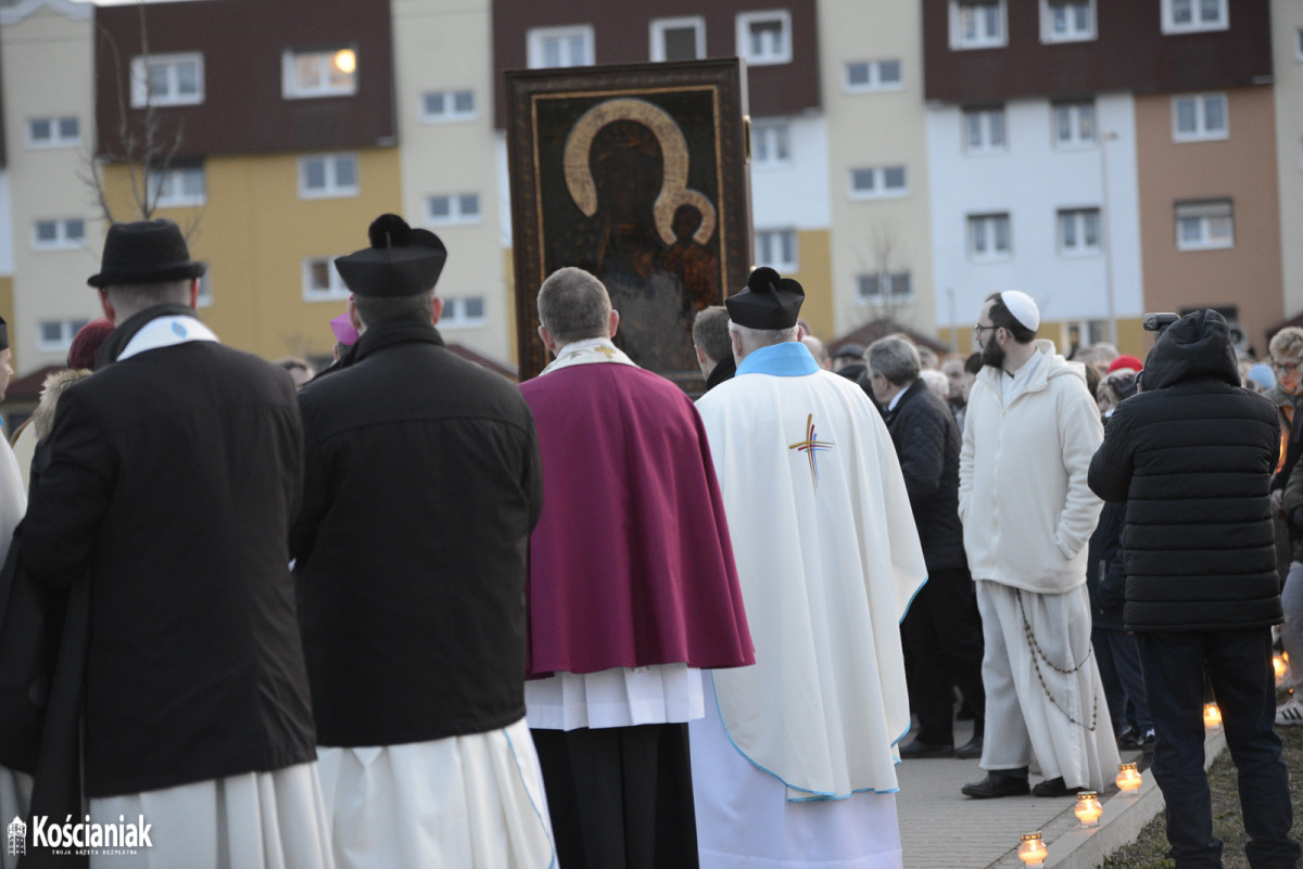 Parafia św. Boromeusza przejęła obraz Matki Boskiej [ZDJĘCIA]