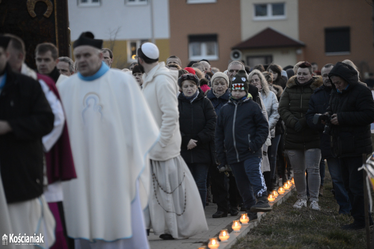 Parafia św. Boromeusza przejęła obraz Matki Boskiej [ZDJĘCIA]