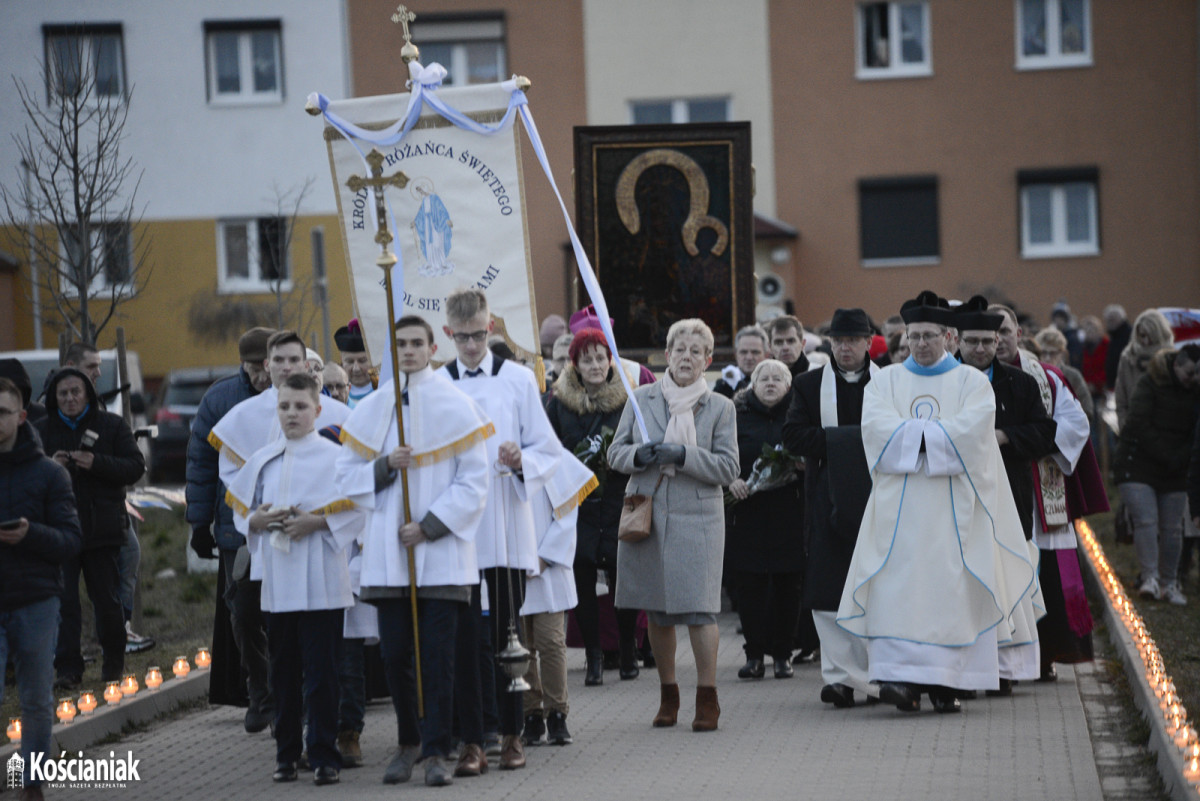 Parafia św. Boromeusza przejęła obraz Matki Boskiej [ZDJĘCIA]