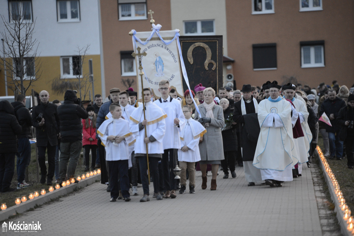 Parafia św. Boromeusza przejęła obraz Matki Boskiej [ZDJĘCIA]