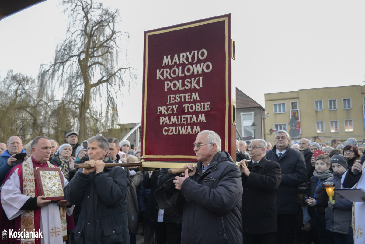 Parafia św. Boromeusza przejęła obraz Matki Boskiej [ZDJĘCIA]