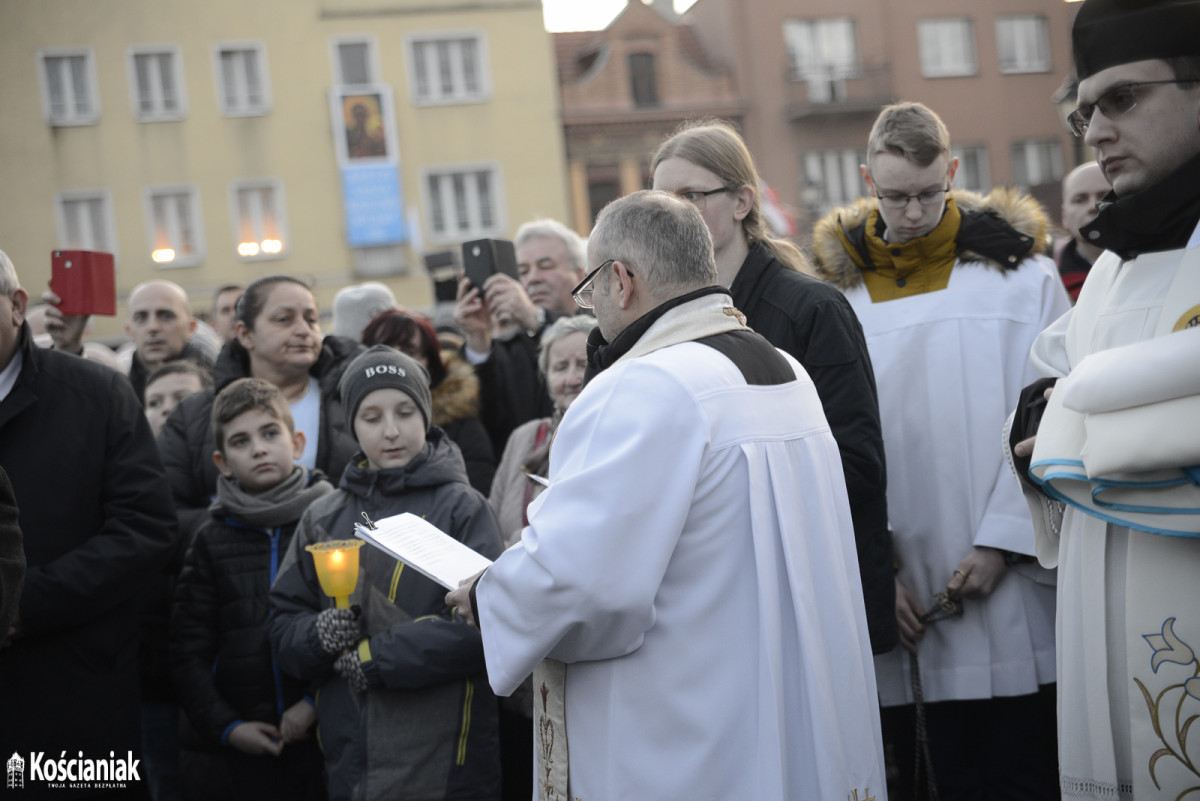 Parafia św. Boromeusza przejęła obraz Matki Boskiej [ZDJĘCIA]