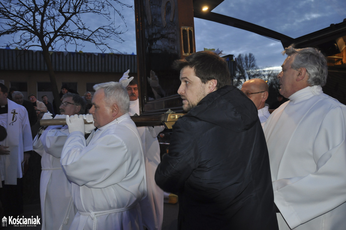 Ostatnia kościańska parafia powitała obraz Matki Boskiej