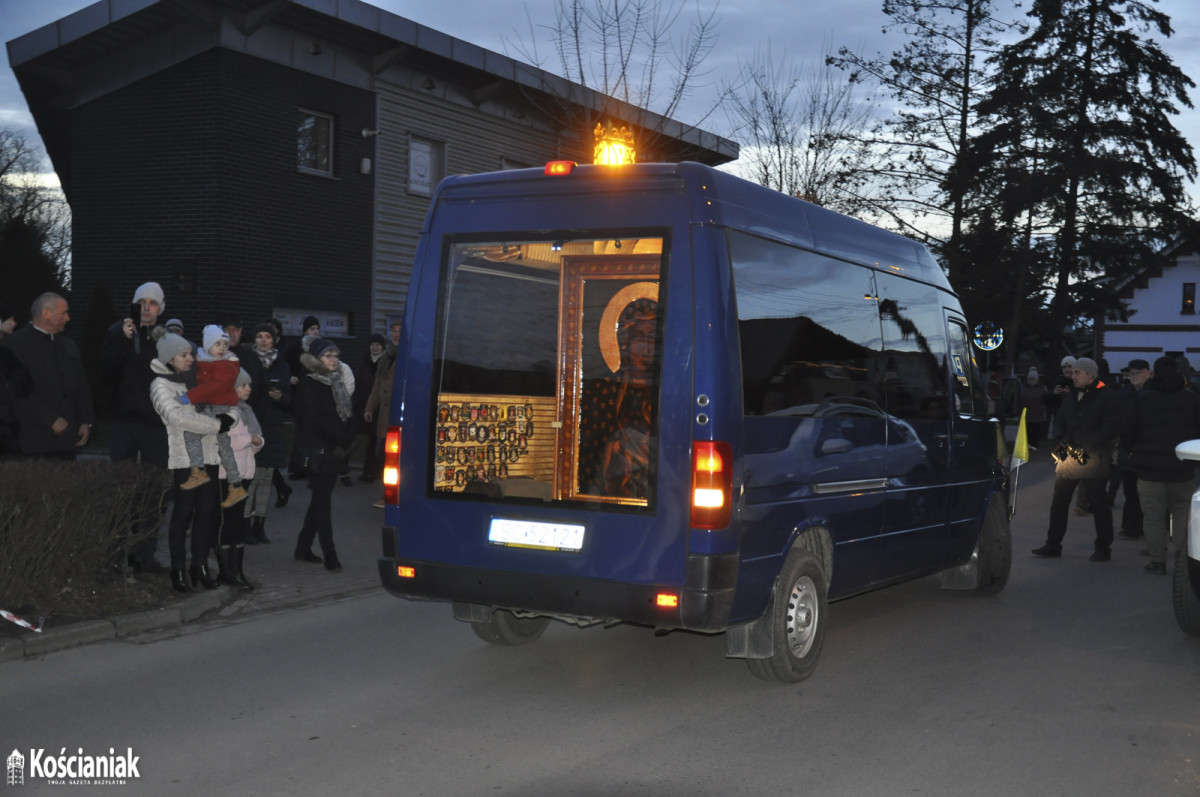 Ostatnia kościańska parafia powitała obraz Matki Boskiej