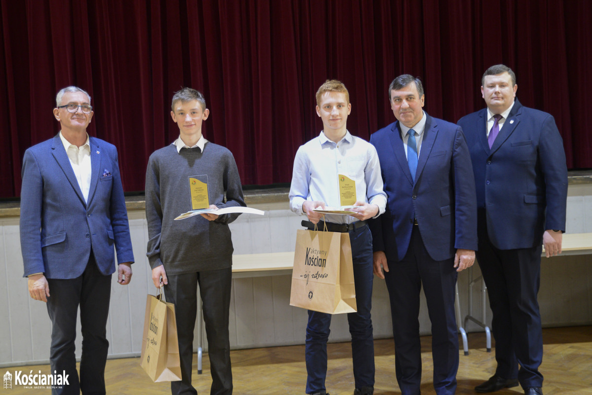 Burmistrz Kościana wyróżnił sportowców [ZDJĘCIA]