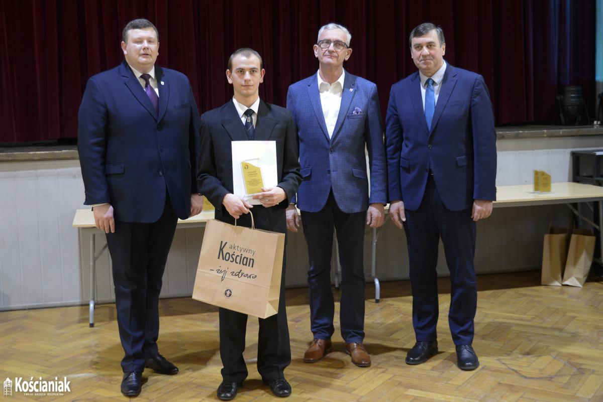 Burmistrz Kościana wyróżnił sportowców [ZDJĘCIA]