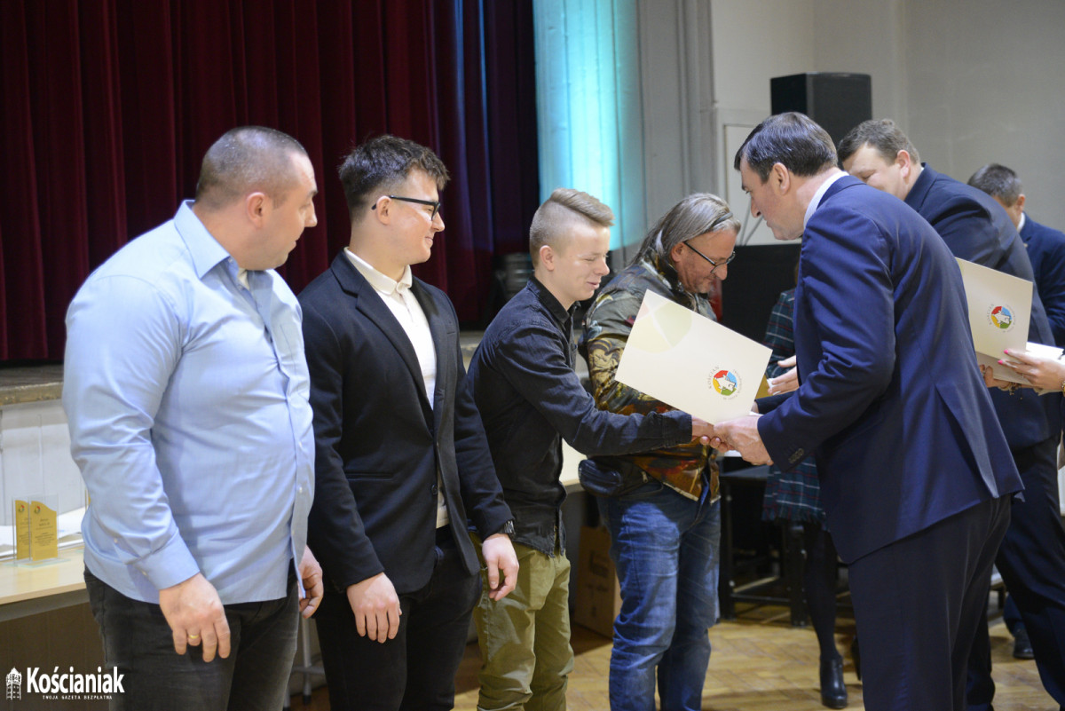 Burmistrz Kościana wyróżnił sportowców [ZDJĘCIA]