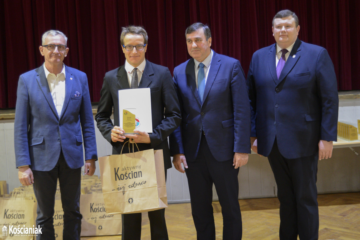 Burmistrz Kościana wyróżnił sportowców [ZDJĘCIA]
