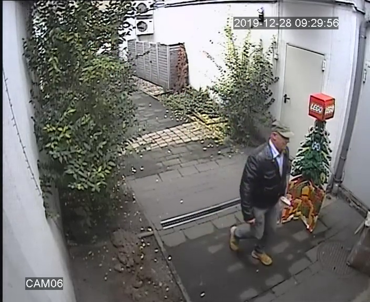 Kradzież w sklepie. Rozpoznajesz mężczyznę?