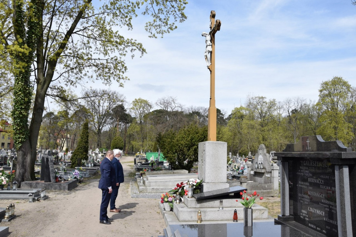 Oddali hołd pomordowanym w Katyniu