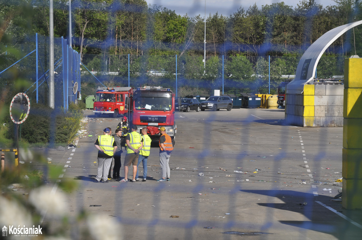 30 zastępów straży pożarnej gasiło pożar śmieci w Piotrowie Pierwszym