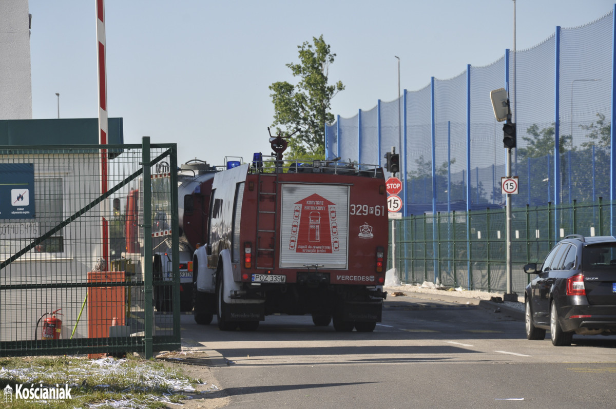 30 zastępów straży pożarnej gasiło pożar śmieci w Piotrowie Pierwszym