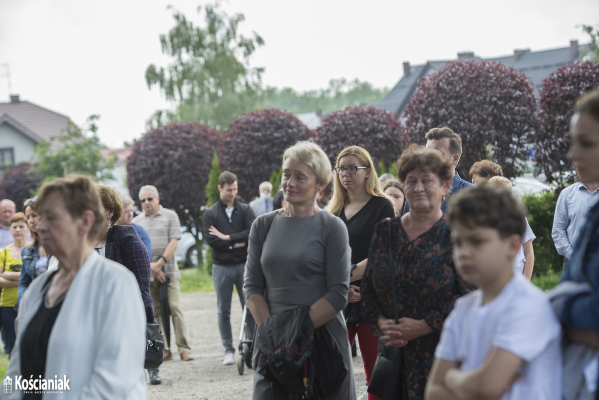 Procesja Bożego Ciała wokół kościoła Ducha Św. w Kościanie [ZDJĘCIA]