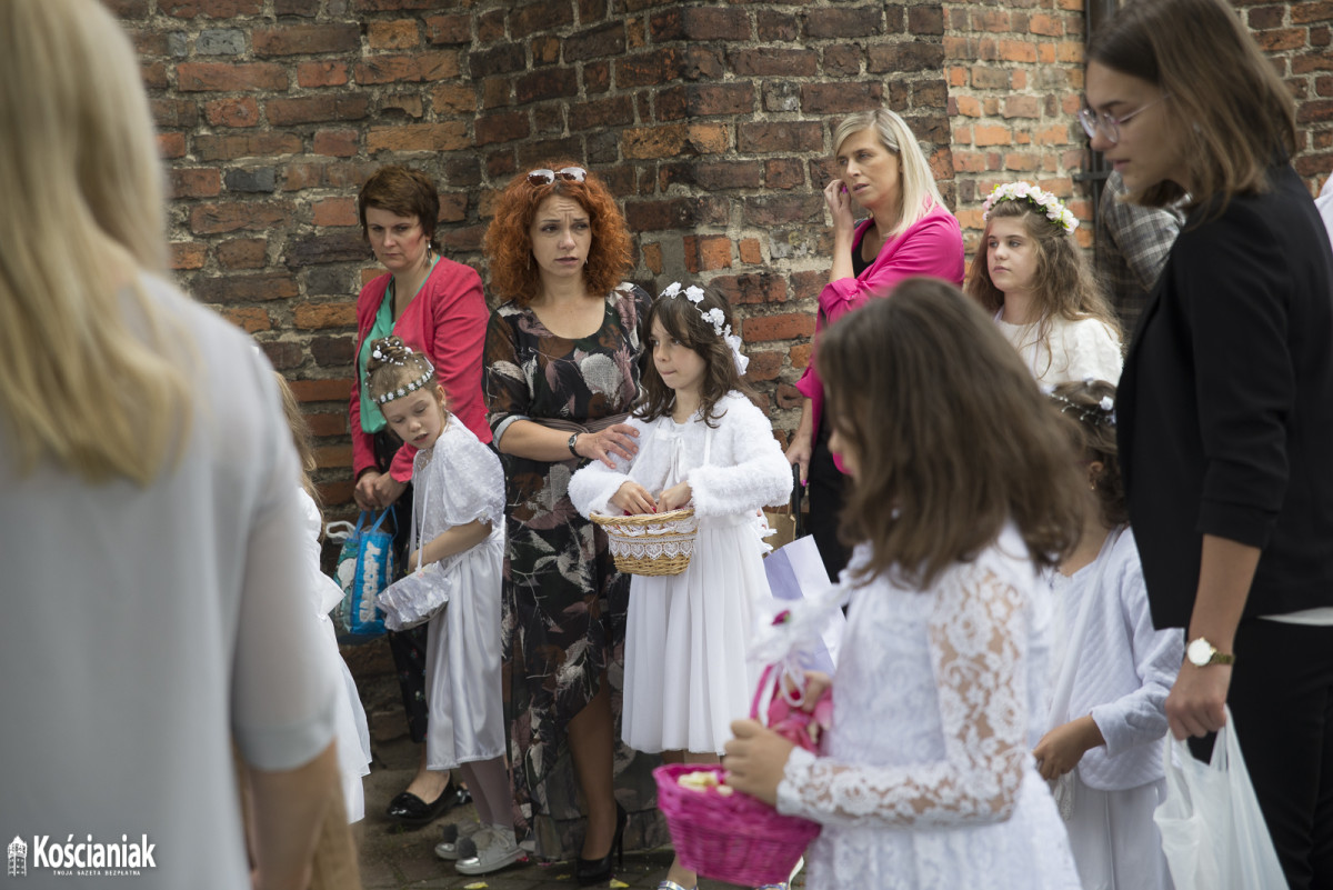 Procesja Bożego Ciała wokół kościoła Ducha Św. w Kościanie [ZDJĘCIA]