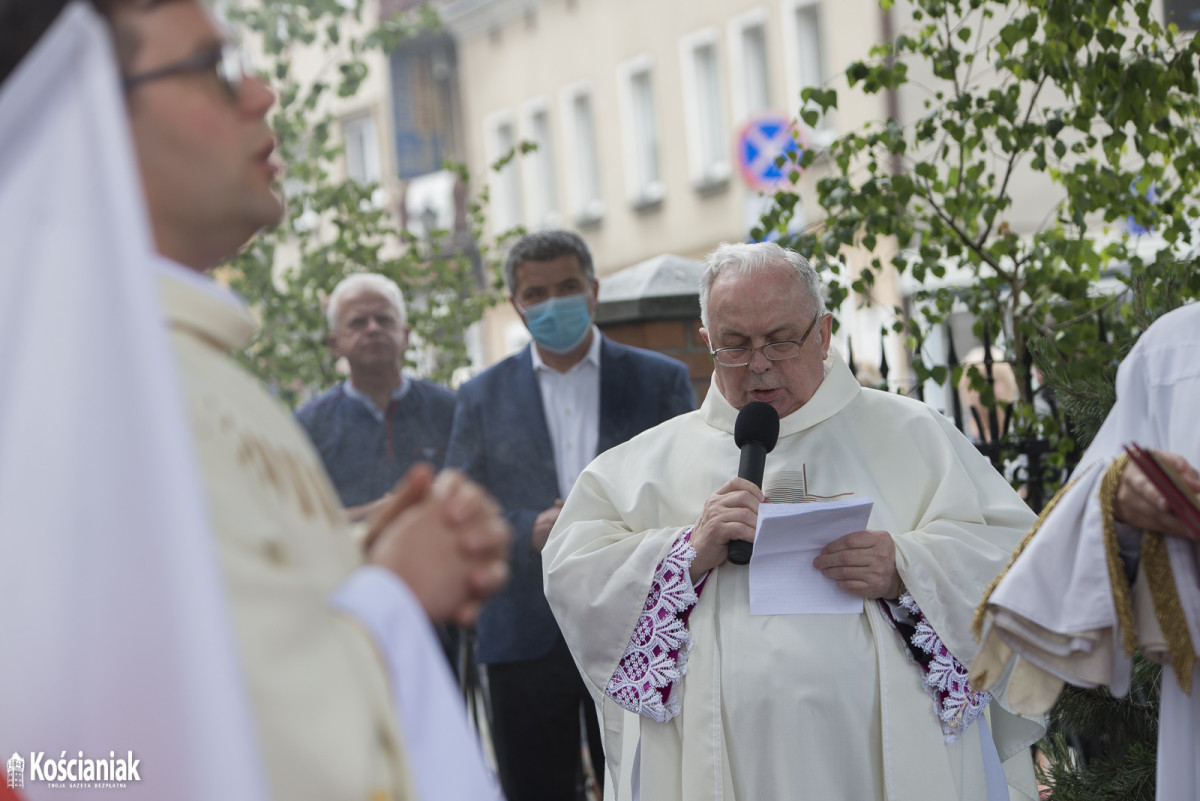 Procesja Bożego Ciała wokół kościoła Ducha Św. w Kościanie [ZDJĘCIA]