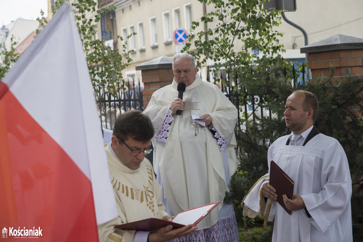 Procesja Bożego Ciała wokół kościoła Ducha Św. w Kościanie [ZDJĘCIA]