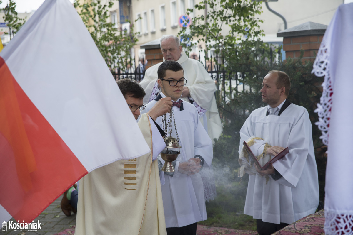Procesja Bożego Ciała wokół kościoła Ducha Św. w Kościanie [ZDJĘCIA]