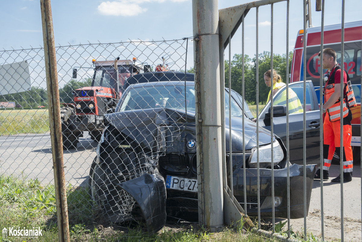Zderzenie bmw ze zgrabiarką