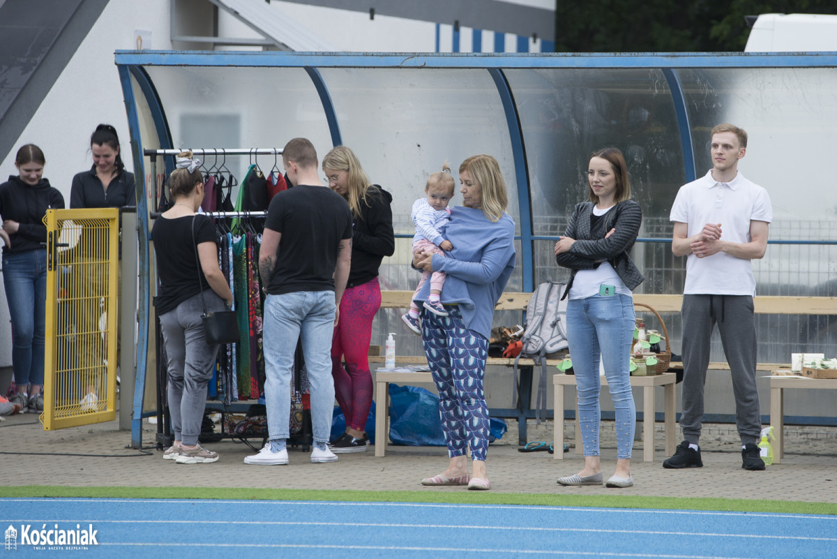 Joga na stadionie w Kościanie [ZDJĘCIA]