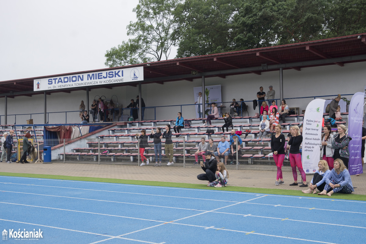Joga na stadionie w Kościanie [ZDJĘCIA]